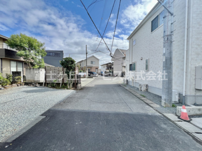 【前面道路含む現地写真】 | 裾野市公文名 新築一戸建て A号棟 | 前面道路含む現地写真です