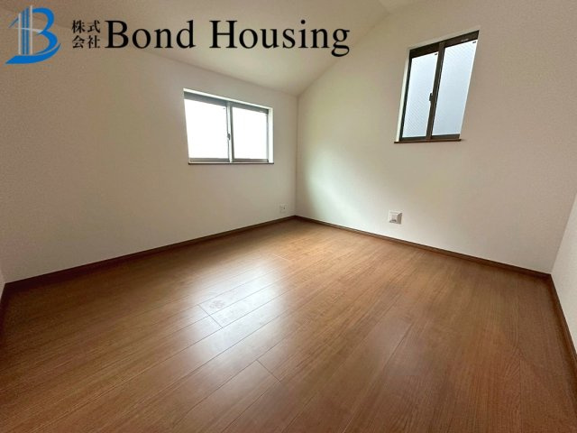 南向きにつき日当たり良好　霞ヶ丘6丁目　全2棟　1号棟