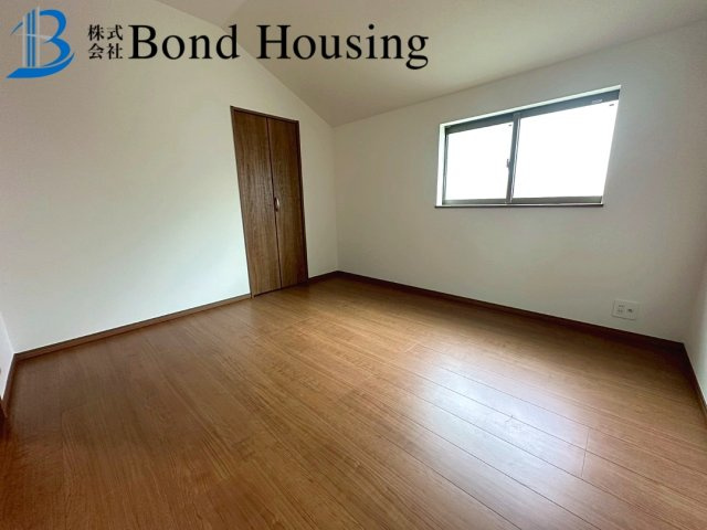 南向きにつき日当たり良好　霞ヶ丘6丁目　全2棟　1号棟