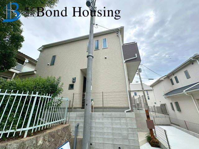 南向きにつき日当たり良好　霞ヶ丘6丁目　全2棟　1号棟