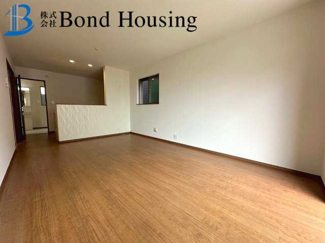 南向きにつき日当たり良好　霞ヶ丘6丁目　全2棟　1号棟