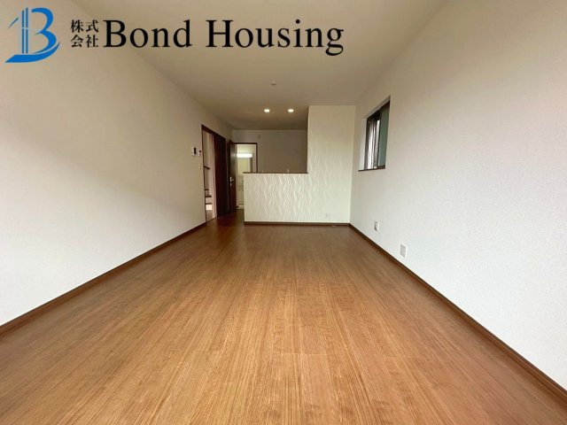 南向きにつき日当たり良好　霞ヶ丘6丁目　全2棟　1号棟