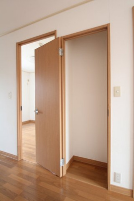 【収納】 | ヴァルム　レーベンⅢ・Ⅳ | リビングにある収納です