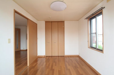 【寝室】 | ヴァルム　レーベンⅢ・Ⅳ | 明るい寝室です