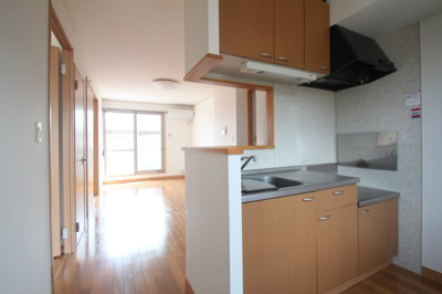 【キッチン】 | ヴァルム　レーベンⅢ・Ⅳ | 今風の対面式キッチンです