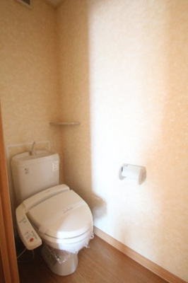 【トイレ】 | ヴァルム　レーベンⅢ・Ⅳ | 温水洗浄便座です