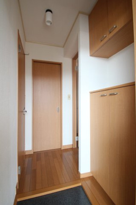 【玄関】 | ヴァルム　レーベンⅢ・Ⅳ | シンプルで使いやすい玄関です