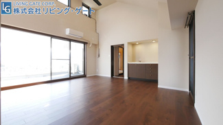 【洋室】 | アーバンヒルズ石和リゾート　最上階ペントハウス　145.64ｍ2 | 18帖洋室