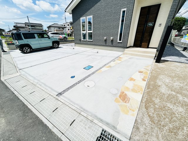 新築　渋川市行幸田　平屋一戸建ての駐車場|現地写真　駐車スペースは2台分可能です！					
