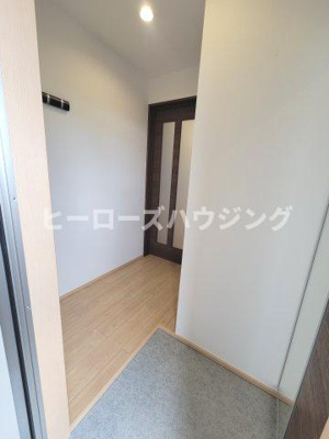 【玄関】 | メゾンみけ