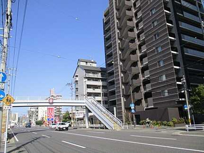 【外観】 | フローレンス南観音センターコート | 前面道路含む外観