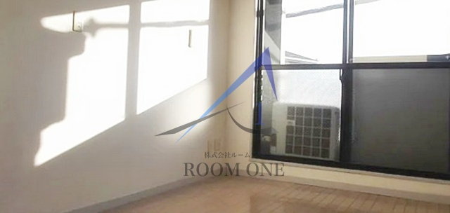 高橋ビルの居間・リビング|洋室のお部屋です。