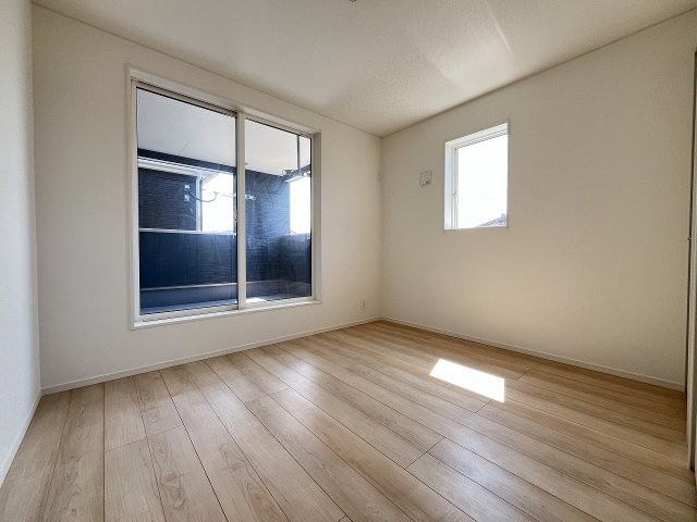 【子供部屋】 | 糟屋郡須恵町新原第4　2号棟（全2棟）【仲介手数料無料・0円】 | 現地写真。