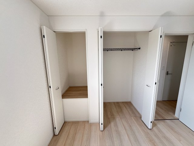 【収納】 | 糟屋郡須恵町新原第4　2号棟（全2棟）【仲介手数料無料・0円】 | 現地写真。