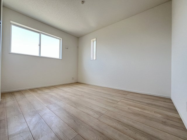 【子供部屋】 | 糟屋郡須恵町新原第4　2号棟（全2棟）【仲介手数料無料・0円】 | 現地写真。