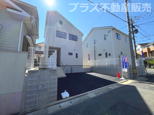 【外観】 | 福岡市西区今宿町第2　2号棟（全2棟）【仲介手数料無料・0円】 | 現地写真。プラス不動産販売なら、現場の全ての棟をまとめてご見学頂けます。