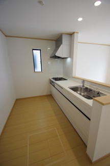 【キッチン】 | 【仲介手数料無料！！】府中市四谷4丁目　新築戸建て（全8棟）D号棟　4390万円