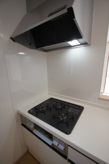 【キッチン】 | 【仲介手数料無料！！】府中市四谷4丁目　新築戸建て（全8棟）D号棟　4390万円