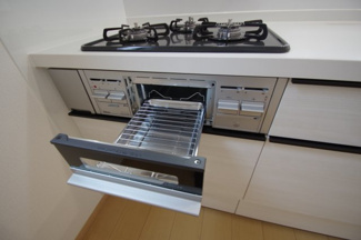 【キッチン】 | 【仲介手数料無料！！】府中市四谷4丁目　新築戸建て（全8棟）D号棟　4390万円