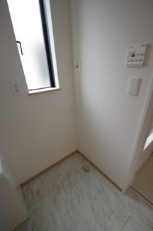 【ランドリースペース】 | 【仲介手数料無料！！】府中市四谷4丁目　新築戸建て（全8棟）D号棟　4390万円