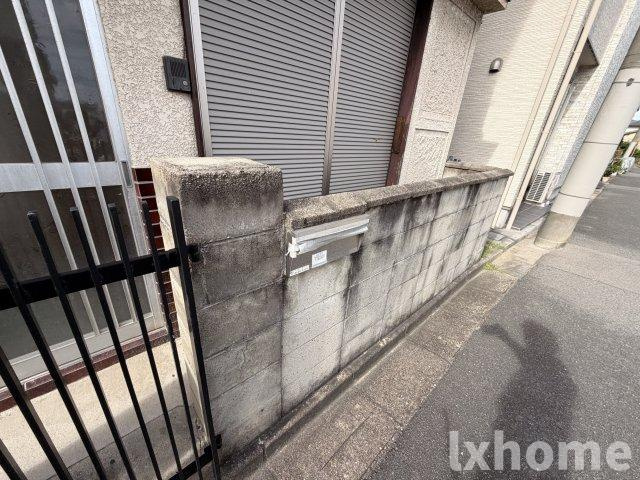 吉田貸家のエントランス|建物の内部です
