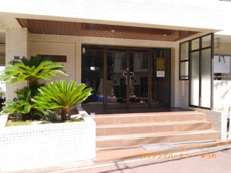 【エントランス】 | 清廉とされたエントランスになっています。