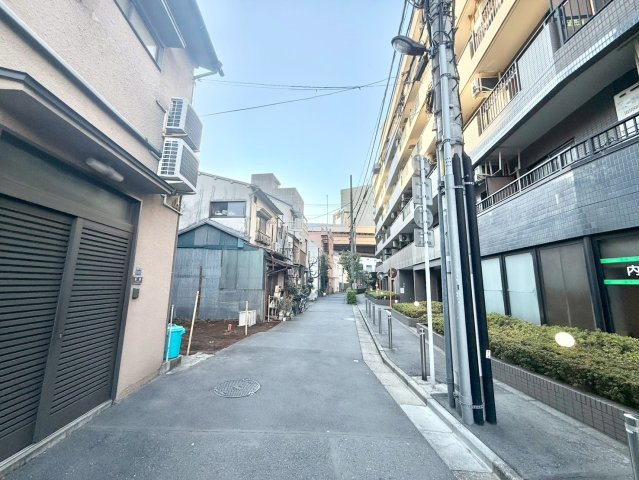 板橋区板橋3丁目　建築条件付き売地の前面道路含む現地写真|2025.12.28撮影

現地ご見学希望・資料請求などお気軽にお問い合わせ下さい！
03-5990-5201