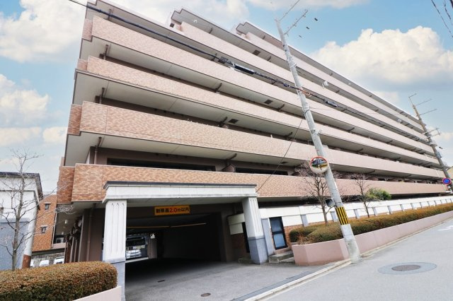 ライオンズマンション伏見の外観