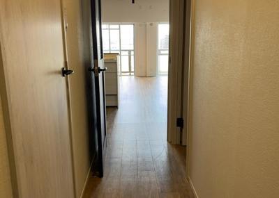 【内装】 | エンゼルハイム金沢八景 | 内装はとにかくおしゃれなものがいい！と選ぶ前に、まず住んだ後のことを想像してみましょう。住んでみたらコンセントの位置が悪くて使いにくいなど出てきます。事前にどの家電をどこに置くか想定しておきましょう。