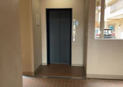 【設備】 | エンゼルハイム金沢八景 | 共有部分は、住民なら誰もが使える設備のこと。例えば駐車場やエレベーター、インターネット設備、セキュリティ設備などがあります。他にも、マンションの廊下・外部階段やエントランス・ゴミ置き場などがあります。