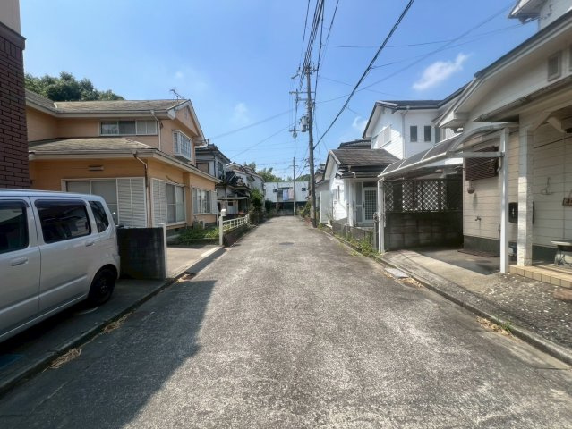 紀の川市貴志川町井ノ口・中古戸建・54690の前面道路含む現地写真