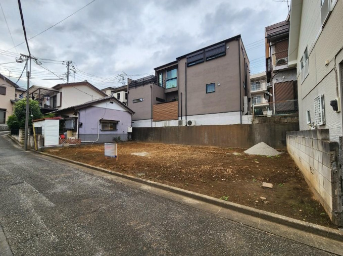 敷地面積33.4坪　売地　富士見市羽沢の前面道路含む現地写真|南道路！日当たり良好♪