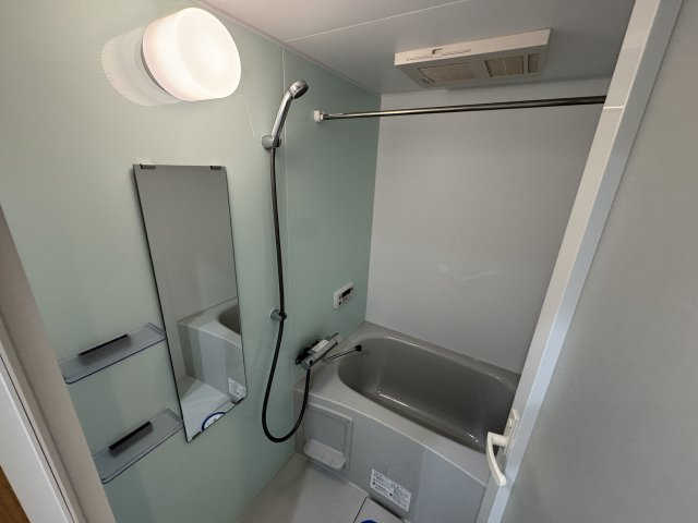 ウェルスクエア池田天神の浴室