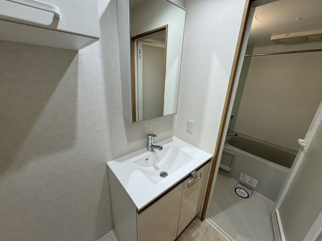 ウェルスクエア池田天神の独立洗面台