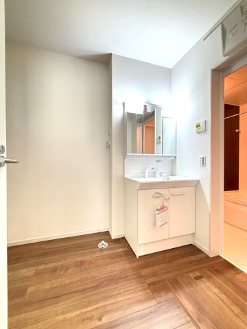 北葛飾郡松伏町　大字松伏　新築戸建　　全1棟の独立洗面台|独立洗面台です