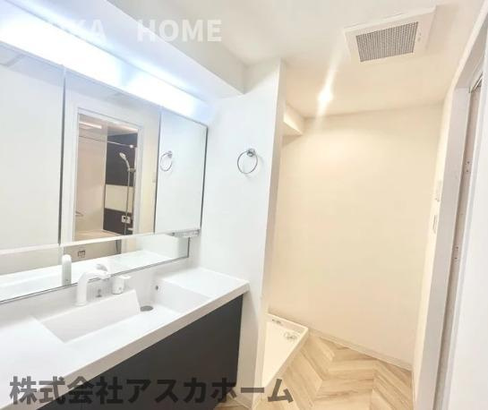 港北ニュータウンビュープラザセンター北の独立洗面台|朝の支度にも助かる、独立の洗髪洗面化粧台