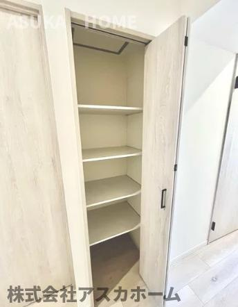 港北ニュータウンビュープラザセンター北の収納|廊下にも収納スペースあり