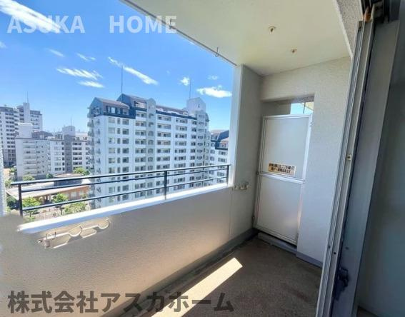 港北ニュータウンビュープラザセンター北のバルコニー|外からの目が気にならないバルコニーで洗濯物が干せます