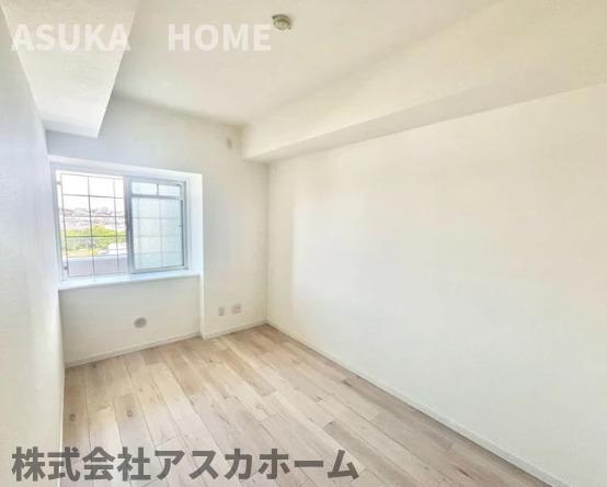 港北ニュータウンビュープラザセンター北の洋室