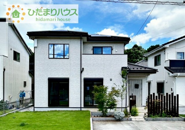 【外観】 | つくば市みどりの南　中古戸建 | 鮮やかな緑がより一層お洒落な外観を演出します！