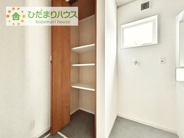 【収納】 | つくば市みどりの南　中古戸建 | 洗面所のリネン庫はタオルや肌着類などの収納に便利です！！