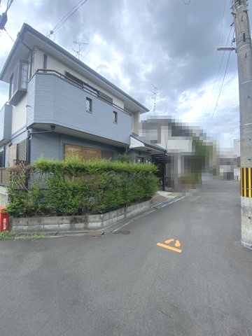 【価格改定】長岡京市友岡1丁目の前面道路含む現地写真|スーパー・コンビニなどお買い物施設が徒歩圏内♪