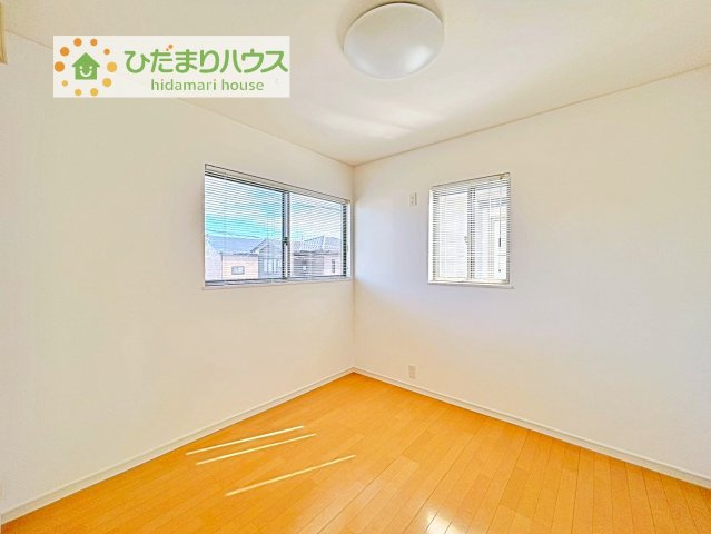 【洋室】 | 龍ケ崎市藤ケ丘6丁目　中古戸建 | たっぷり光りの入る明るい子供部屋です！
