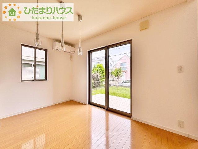 【洋室】 | 龍ケ崎市藤ケ丘6丁目　中古戸建 | 木の温もりがやさしいフローリング♪