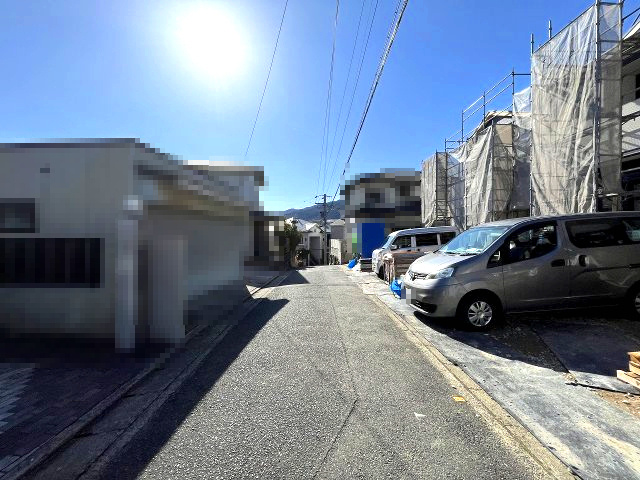 【その他】 | 福岡市城南区堤1丁目3期　2号棟（全2棟）【仲介手数料無料・0円】 | 現地写真。前面道路です。