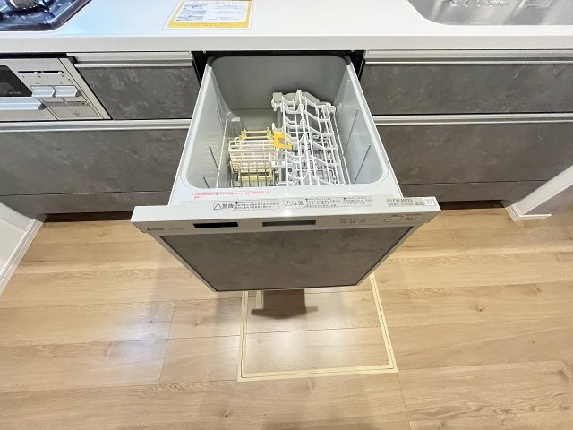 【キッチン】 | 福岡市城南区堤1丁目3期　2号棟（全2棟）【仲介手数料無料・0円】 | 施工例。施工例は完成時と異なる場合があります。