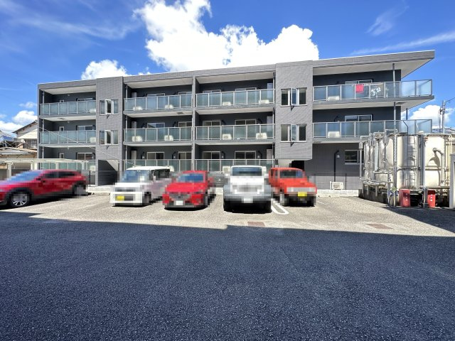 ラークネスト