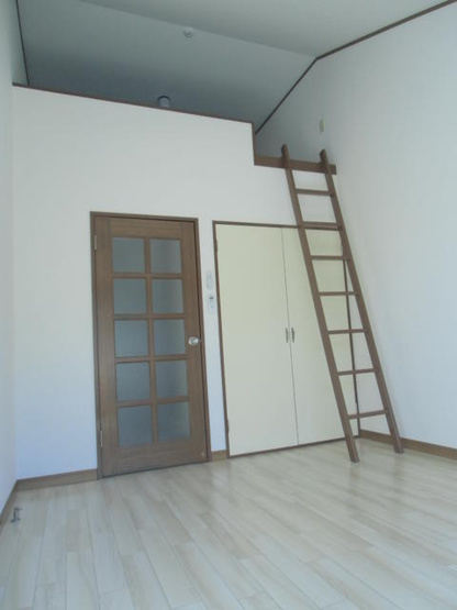 【内装】 | レストハイツ | ロフトありで、天井が高い！！