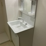 Ｂｒｅｅｚｅ　ｃｏｕｒｔの洗面所|スペースが確保できる洗面所です
