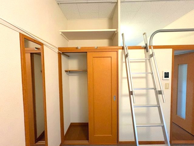 レオパレスフラワーヒルⅡの収納